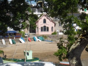 Combrit, Sainte-Marine ville de charme avec son petit port qui donne sur Bénodet